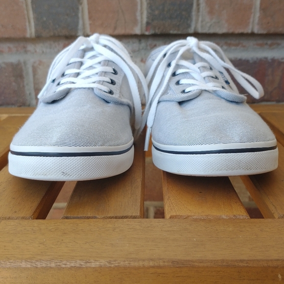 Vans Off The Wall Sneakers Women's Size 10 Lace Striped White Gray Black Shoes - Picture 2 of 10